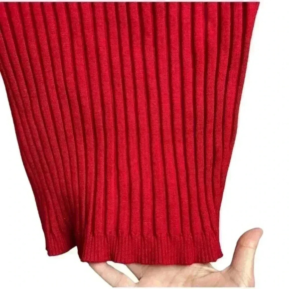 United States Sweaters Off the Shoulders Red Sweater Size Medium - Picture 5 of 8